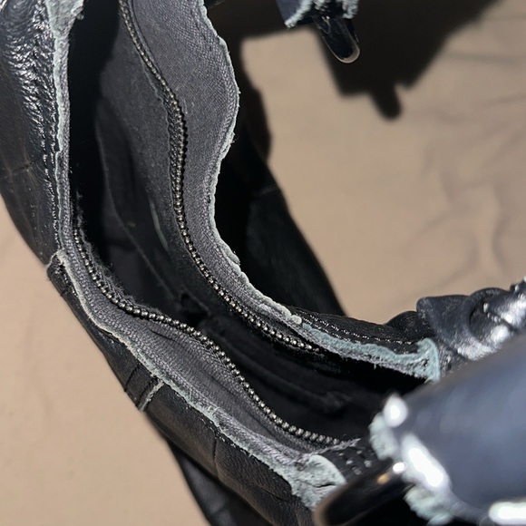 Joe’s Leather handbag - Picture 13 of 16